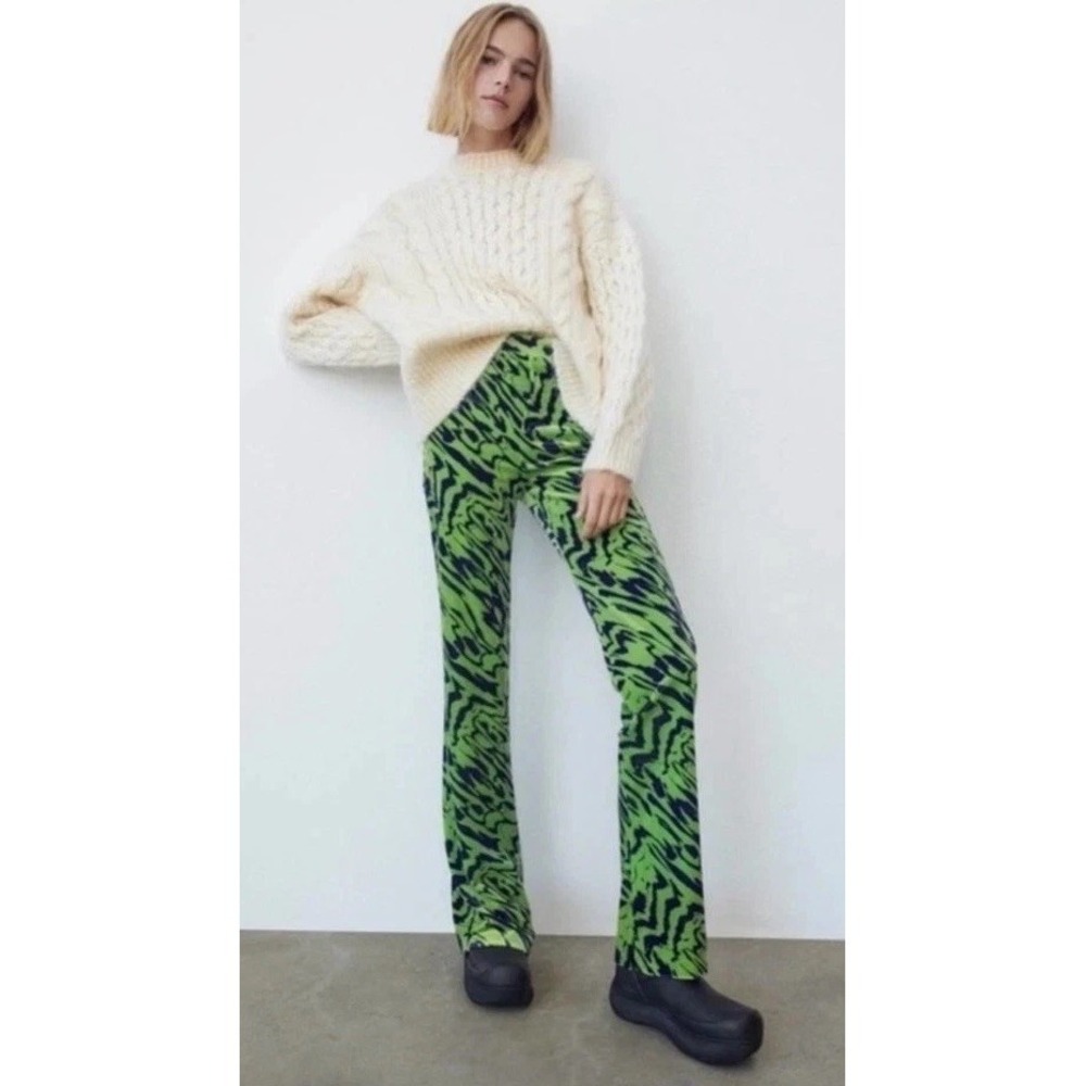 NEW Zara Green/Navy Hi-Rise Velvet Printed Flare Pants size medium